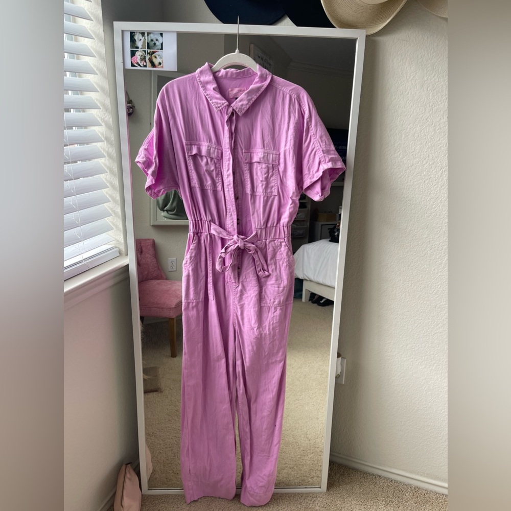 Universal Threads Pink Jumper